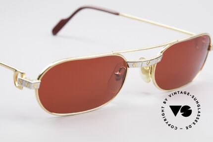 Cartier MUST Santos - M Luxury Sunglasses 3D Red, with new CR39 plastic lenses in gaudy 3D-red; fancy, Made for Men Cartier MUST Santos - M Luxury Sunglasses 3D Red, with new CR39 plastic lenses in gaudy 3D-red; fancy, Made for Men