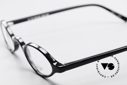 Oliver Peoples Skat Small Oval Designer Specs, never worn (like all our vintage Oliver Peoples eyewear), Made for Men and Women