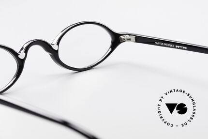 Oliver Peoples Skat Small Oval Designer Specs, Oliver Peoples LA = "distinctive specs with personality", Made for Men and Women