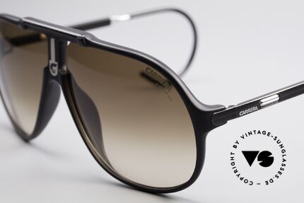 Carrera 5590 Vario Sports Sunglasses 80's, 2 sets of interchangeable lenses for different conditions, Made for Men