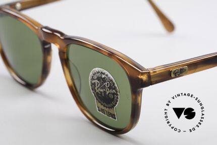 Ray Ban Gatsby Style 2 Old USA Ray Ban Sunglasses, unworn (like all our vintage 1990's RAY-BAN), Made for Men and Women