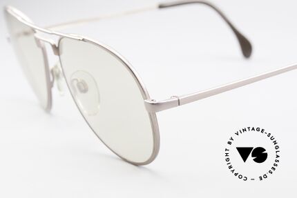 Zeiss 5773 Changeable Mineral Lenses, the lenses are darker in the sun and lighter in the shade, Made for Men
