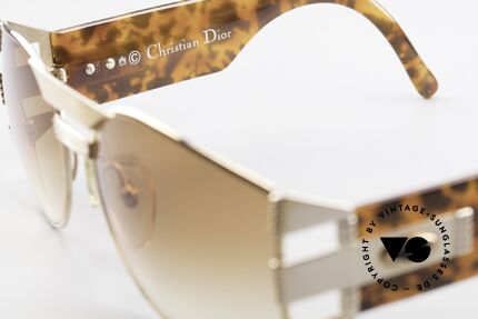 Christian Dior 2562 Vintage Designer Frame 80's, with brown-gradient sun lenses (100% UV protection), Made for Men and Women
