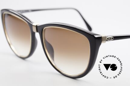 Christian Dior 2557 Ladies Sunglasses Rare 80's, wide frame (140mm) in classic black / gold, Made for Women