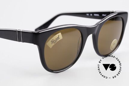 Persol 856 Classic Vintage Sunglasses, sun lenses could be replaced with prescriptions, Made for Men and Women