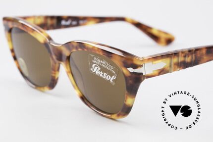 Persol 842 Ratti Classic Ladies Sunglasses, unworn (like all our vintage PERSOL glasses), Made for Women