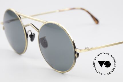Gianni Versace 540 Small Round Designer Shades, still unworn (like all our Gianni Versace sunglasses), Made for Men and Women