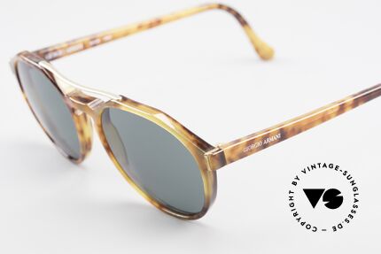 Giorgio Armani 311 Round Aviator 80s Sunglasses, never worn (like all our classic GIORGIO Armani shades), Made for Men and Women