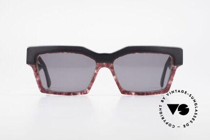 Alain Mikli 318 / 423 80's XL Designer Sunglasses, the model looks like the shades of famous movie stars, Made for Women