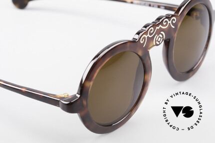 Laura Biagiotti V93 Shangai True Vintage 70's Sunglasses, NO retro fashion, but an app. 40 years old original, Made for Women Laura Biagiotti V93 Shangai True Vintage 70's Sunglasses, NO retro fashion, but an app. 40 years old original, Made for Women