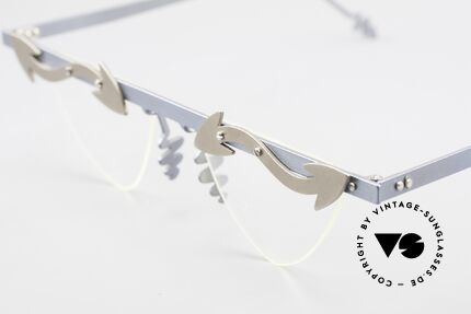 Theo Belgium Tita II B5 Heart Shaped XL Glasses Titan, the clear DEMO lenses are fixed with screws at the frame, Made for Women