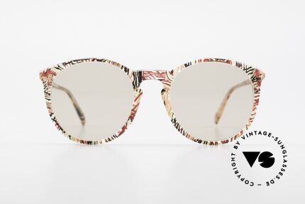 Alain Mikli 901 / 770 Panto Frame Crystal Patterned, classic 'panto'-design with light brown sun lenses, Made for Men and Women