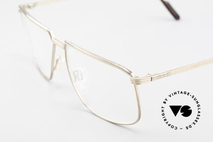 Gucci 1214 Classic 80's Eyeglasses Unisex, never worn (like all our vintage Gucci frames), Made for Men and Women