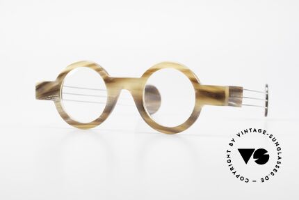 P. Klenk Bold 022 Horn Frame Twistable Temples, striking round horn eyeglass-frame by P. Klenk from 1991, Made for Men and Women