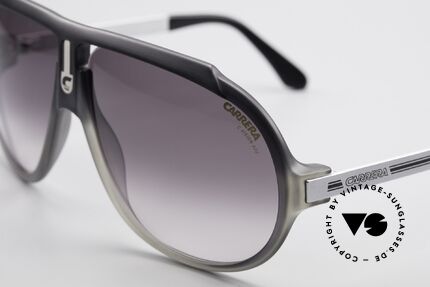 Carrera 5512 80's Miami Vice Sunglasses, unworn rarity with high-end Carrera C-VISION 400 lenses, Made for Men