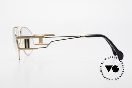 Quattro 0421 Extraordinary Vintage Frame, unworn, NOS (like all our premium vintage eyewear), Made for Men