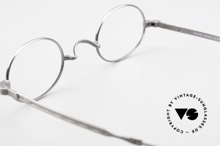 Lunor Oval T-22 Titanium Vintage Eyeglasses, NO RETRO EYEGLASSES; but a luxury vintage ORIGINAL, Made for Men and Women