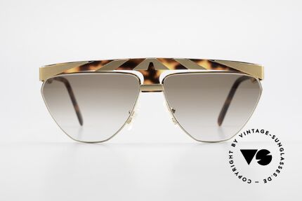 Alpina G84 80's Sunglasses Gold Plated, conspicuous frame design with ornamenting details, Made for Men and Women