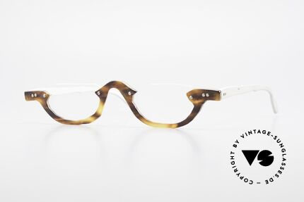 Theo Belgium Eye-Witness AE17 Crazy Reading Glasses Titanium Details