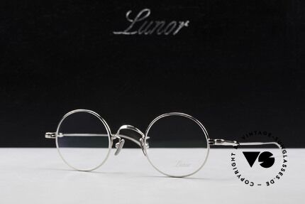 Lunor V 110 Round Vintage Glasses Timeless, Size: medium, Made for Men Lunor V 110 Round Vintage Glasses Timeless, Size: medium, Made for Men