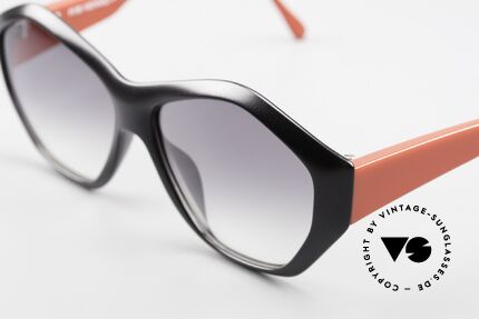 Paloma Picasso 1463 Ladies Sunglasses 90's Optyl, the incredible Optyl material does not seem to age, Made for Women