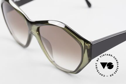 Paloma Picasso 1463 90's Optyl Ladies Sunglasses, the incredible Optyl material does not seem to age, Made for Women