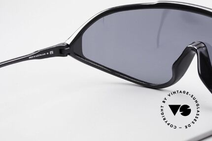Carrera 5430 90's Sports Shades Polarized, NO RETRO sunglasses, but an authentic OLD ORIGINAL, Made for Men