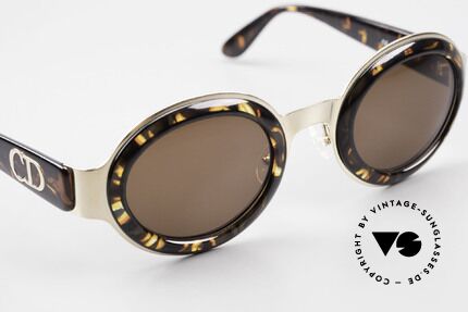 Christian Dior 2037 Round Ladies Sunglasses 90's, NO RETRO sunnies; but a precious OLD 90's original, Made for Women
