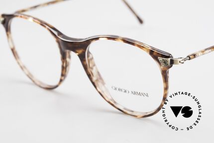 Giorgio Armani 330 True Vintage Unisex Glasses, frame is made for lenses of any kind (optical/sun), Made for Men and Women