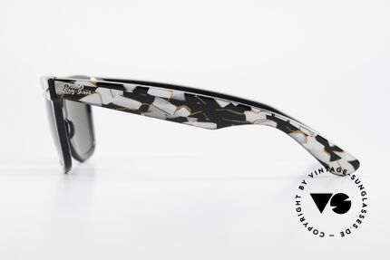 Ray Ban Wayfarer I Original Mosaic Wayfarer 80's, catalog name: W1085 Wayfarer Mosaic White/Black, Made for Men and Women Ray Ban Wayfarer I Original Mosaic Wayfarer 80's, catalog name: W1085 Wayfarer Mosaic White/Black, Made for Men and Women