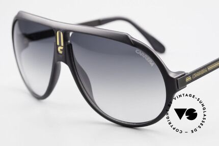 Carrera 5512 Iconic 80's Shades True Vintage, cult object and sought-after collector's item, worldwide, Made for Men
