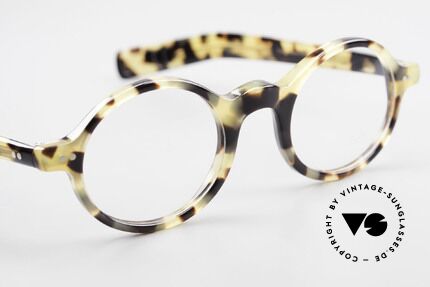 Lunor A52 Oval Lunor Glasses Acetate, the demo lenses can be replaced with optical (sun) lenses, Made for Men and Women