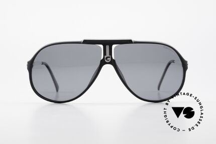 Carrera 5590 80's 90's Polarized Sunglasses, with gray POLARIZED sun lenses; 100% UV protection, Made for Men