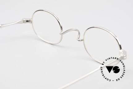 Lunor II 08 Small Oval Frame Platinum, SMALL OVAL glasses in size 40/25; PP = platinum-plated, Made for Men and Women