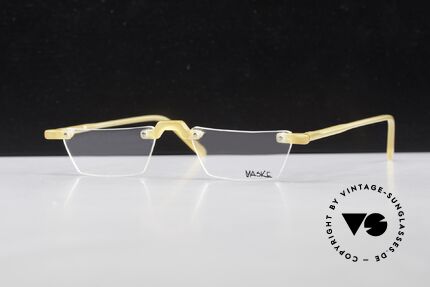 Design Maske Berlin Alpha 8 Artful 90s Reading Eyeglasses, functional and EYE-CATCHING, at the same time, Made for Men and Women