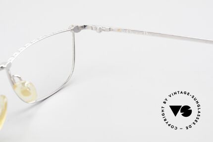 Christian Dior 2943 Designer Reading Glasses 90's, the DEMO lenses can be replaced with optical lenses, Made for Men and Women