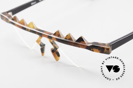 Design Maske Berlin Ethno 3 Crazy Vintage Art Glasses 90's, the triangular DEMO lenses can be replaced optionally, Made for Men and Women
