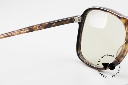 Metzler 2077 70's Sunglasses Automatic Lens, unworn (like all our vintage 70's sunglasses), Made for Men