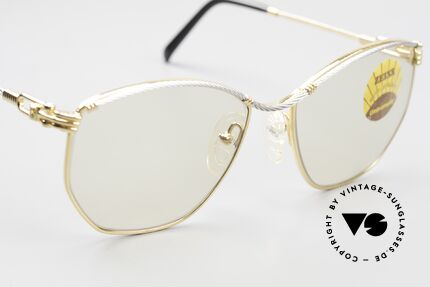 Fred Cythere With Zeiss Umbramatic Lenses, NO RETRO, but a precious old original, in size 53/16, Made for Women