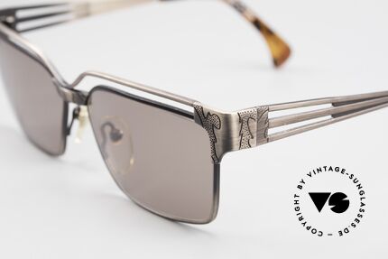 Alain Mikli 5665 / 010 Striking Vintage Frame Titanium, best craftsmanship: titanium frame, made in Japan, Made for Men and Women