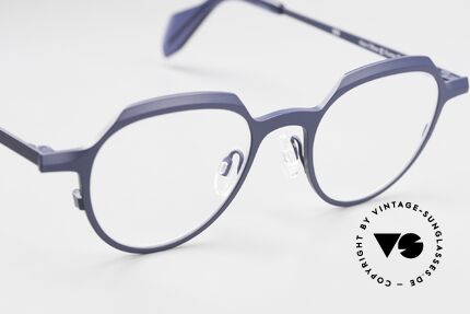 Theo Belgium Obus Panto Designer Titanium, unworn (like all our rare vintage eyewear by THEO), Made for Men and Women