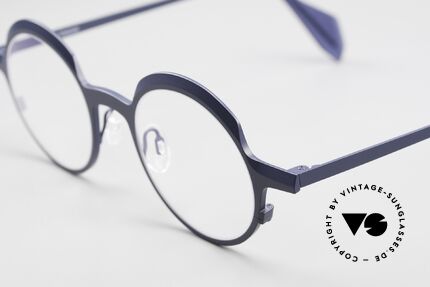 Theo Belgium Brilliant Round Glasses Titanium, unisex frame in size 45-20, color 353 (navy blue), Made for Men and Women