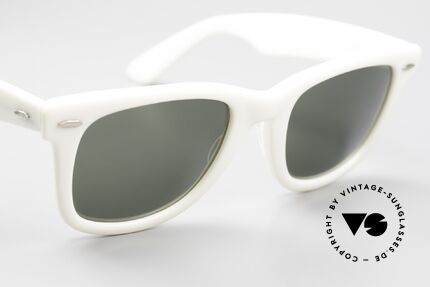 Ray Ban Wayfarer I Rare USA Sunglasses Limited, never worn (like all our rare B&L vintage Wayfarers), Made for Men and Women Ray Ban Wayfarer I Rare USA Sunglasses Limited, never worn (like all our rare B&L vintage Wayfarers), Made for Men and Women
