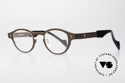 Theo Belgium Seventeen Ladies & Gents Specs Titanium, avant-garde eyeglasses for ladies and gentlemen, Made for Men and Women