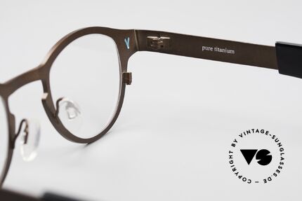 Theo Belgium Seventeen Ladies & Gents Specs Titan, the full rimmed frame can be glazed optionally, Made for Men and Women