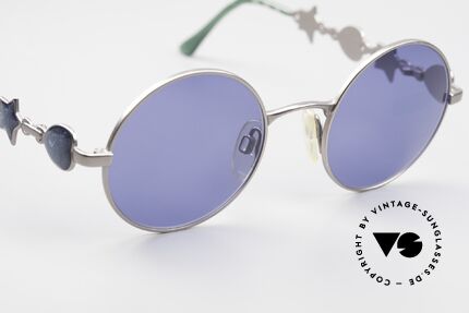 Yves Saint Laurent 6024 90's Frame With Heart & Stars, reduced to 229€: tiny crack in the left temple end, Made for Women