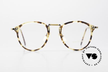 Giorgio Armani 318 True Vintage 90's Panto Glasses, famous 'panto'-design; a true classic; simply stylish, Made for Men