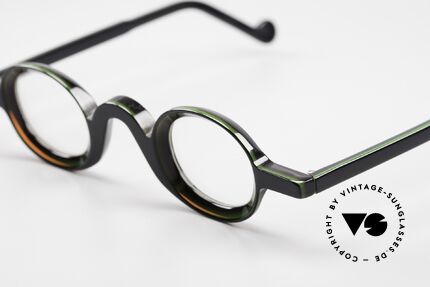 Theo Belgium Lichten Hologram Vintage Frame, colorful vintage frame in every way; in size 32/14 (S-M), Made for Men and Women