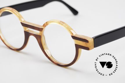 Theo Belgium Tsukat Round Designer Frame 1992, brilliant round design from 1992 (in tortoise & black), Made for Men and Women