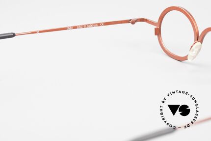 Theo Belgium Phil Avant-Garde Vintage Specs, an original from 2002 in size 33/32 (reading glasses only), Made for Men and Women